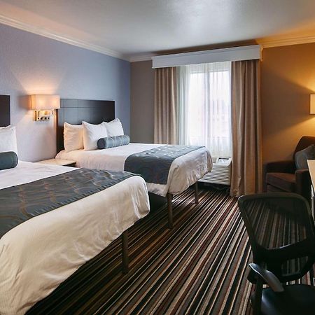 Best Western Plus Diamond Valley Inn Hemet Exterior photo