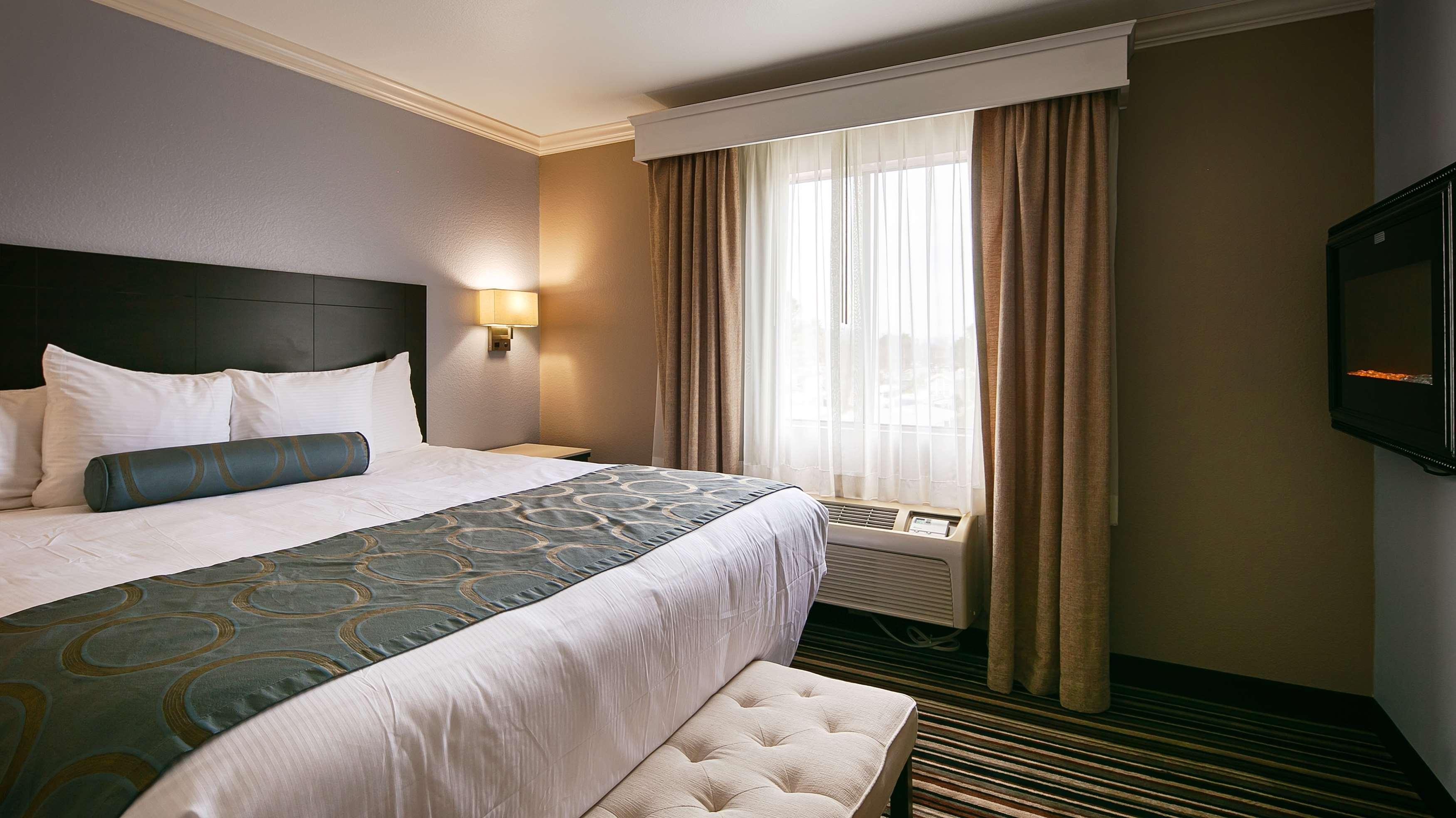Best Western Plus Diamond Valley Inn Hemet Exterior photo