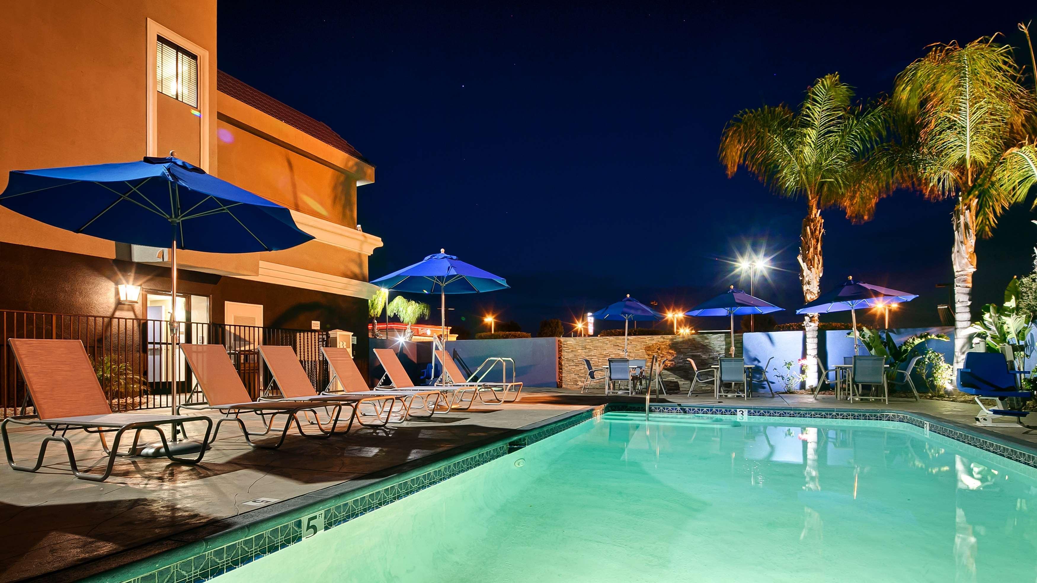 Best Western Plus Diamond Valley Inn Hemet Exterior photo